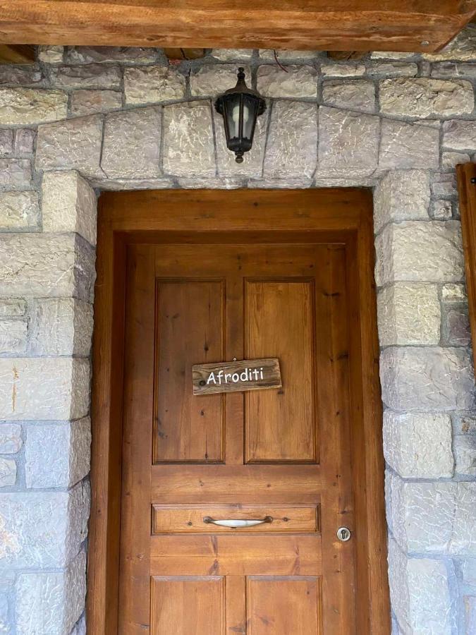 Appartamento Mezonetes Helmos Ano Lousoi Esterno foto