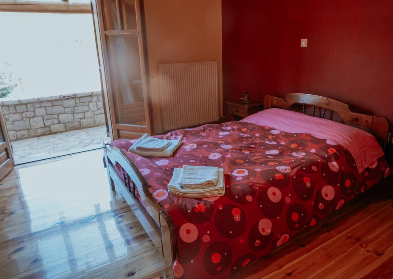 Appartamento Mezonetes Helmos Ano Lousoi Esterno foto