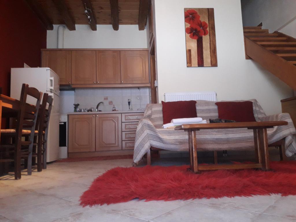 Appartamento Mezonetes Helmos Ano Lousoi Esterno foto