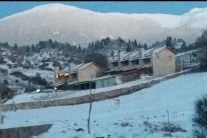 Appartamento Mezonetes Helmos Ano Lousoi Esterno foto
